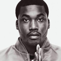 Meek Mill Freestyles A Drake Diss At Concert In Philly