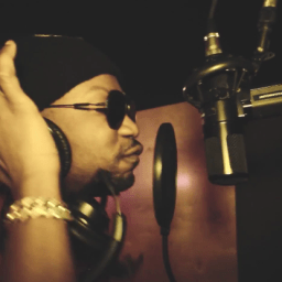 Juicy J – “One Minute” (Music Video)